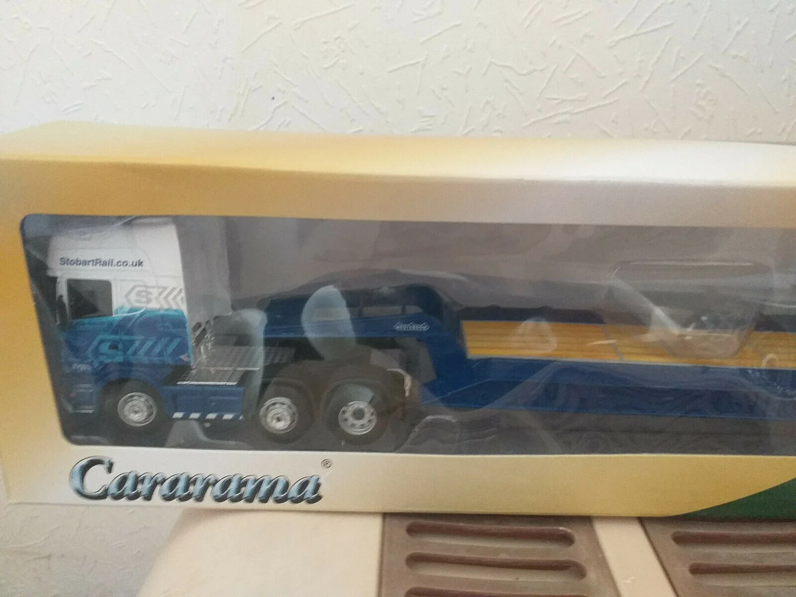 scania stobart porte char echelle  1.50 cararama camion   camion rare de bonne qualité ne se fabrique plus