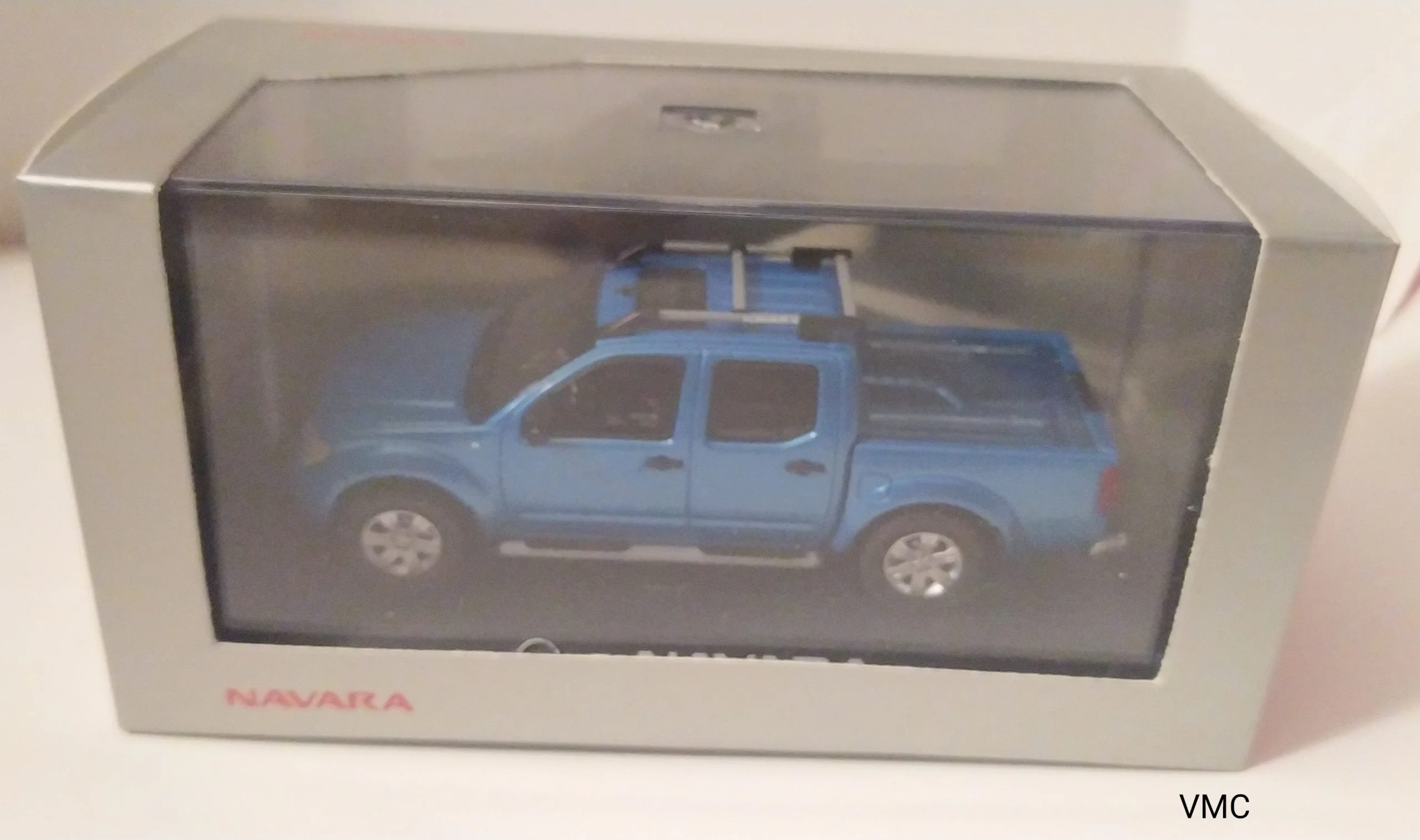 NISSAN NAVARA 1/43 NOREV