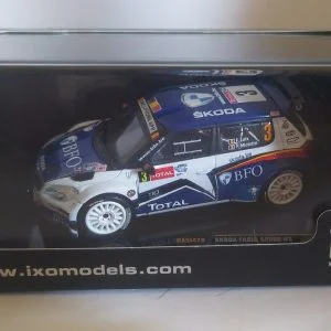 SKODA FABIA S2000 #3 F.LOIX-F.MICLOTTE WINNER YPRES RALLY 2011 1/43 IXO