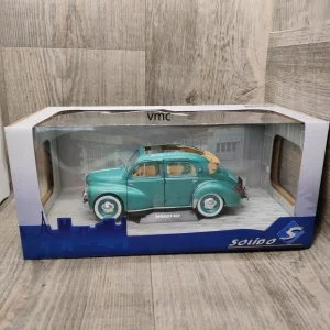 RENAULT 4 CV decapotable 1951 SOL1806601 1/18 SOLIDO