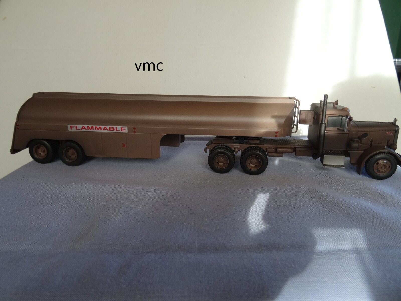 PETERBILT 281 1956 FILM DUEL 1/43 camion americain semi remorque vehicule miniature